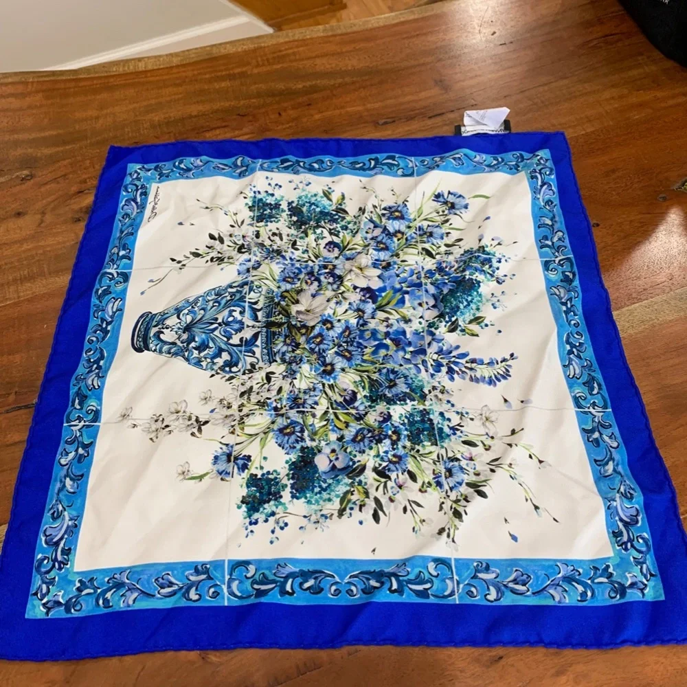 DOLCE & GABBANA Square Silk Scarf Blue white Vase floral flower 50x50 twilly D&G